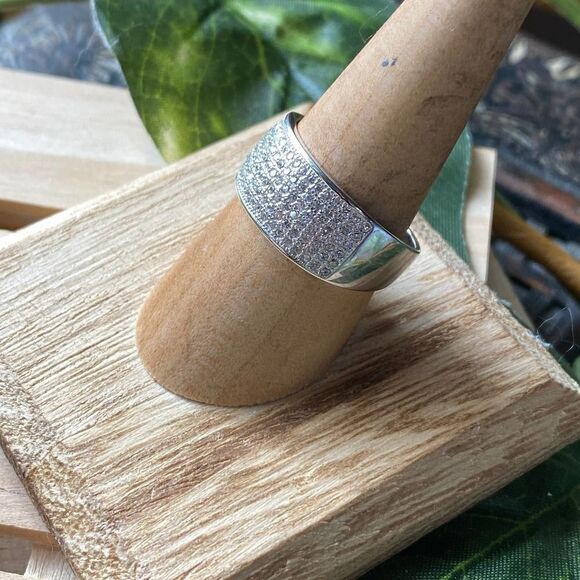 Sterling Silver Elegant Wavy Pave Set Diamond CZ Ring Size 8 - Picture 2 of 4